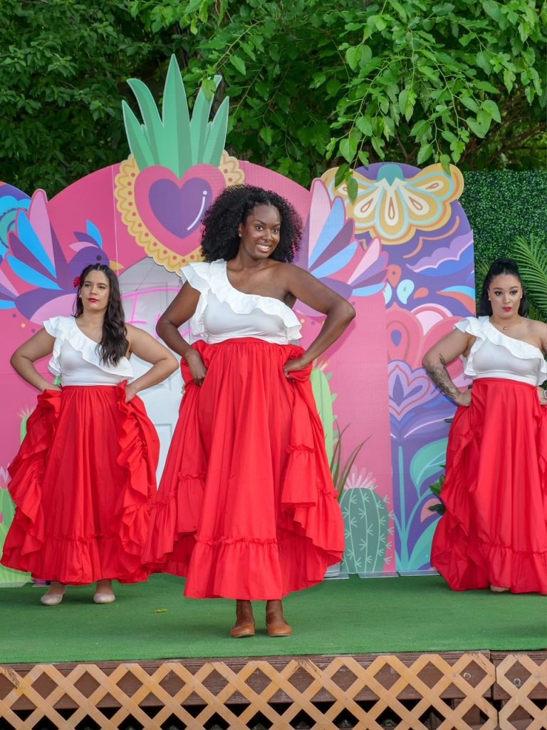 Cultura Viva will be performing at the Humboldt Park Field House during the Chicago Latino Dance Festival Day Two, October 5, 2025. More information at LatinoCulturalCenter.org 